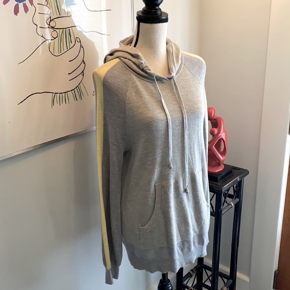 INC lighter weight hooded pullover top Sz L GR/YEL